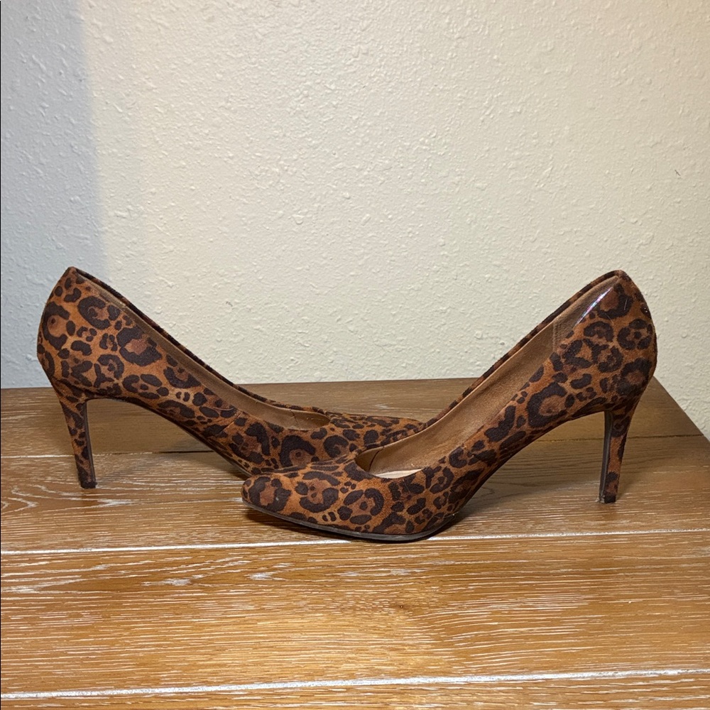 Old Navy Brown Leopard Heels - Picture 2 of 3